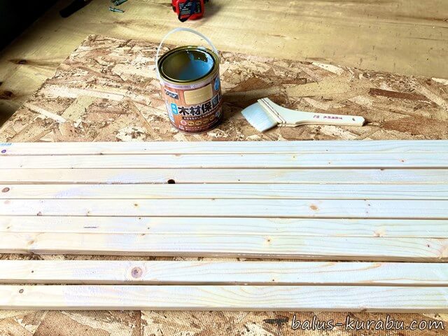木材の防虫塗装